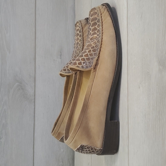 Stuart Weitzman Womens Suede Croc Style Loafer Flats shoes sz 10M - Picture 2 of 14